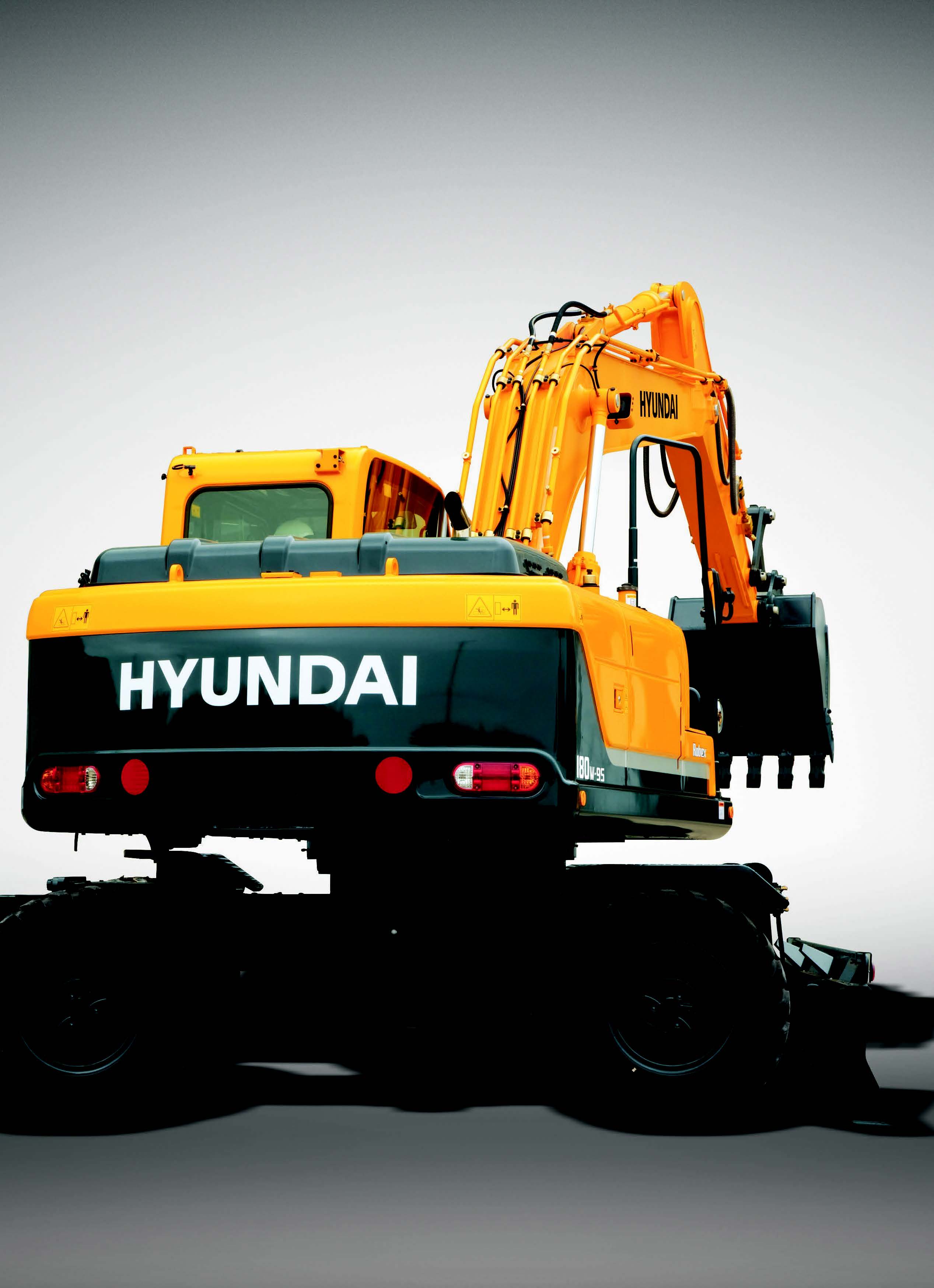 Аренда Колесного экскаватора Hyundai R180W-9S